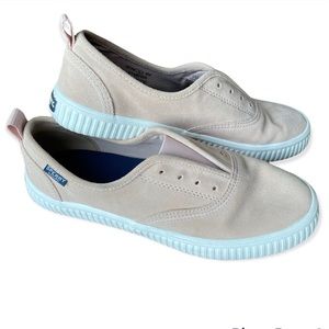 Sperry slip on shoes